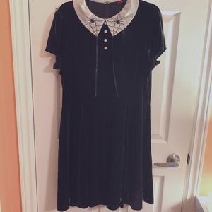 Hell Bunny Velvet Dress 2x with Spiderweb Collar